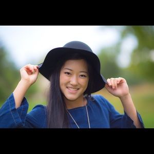 Francesca’s Black Hat